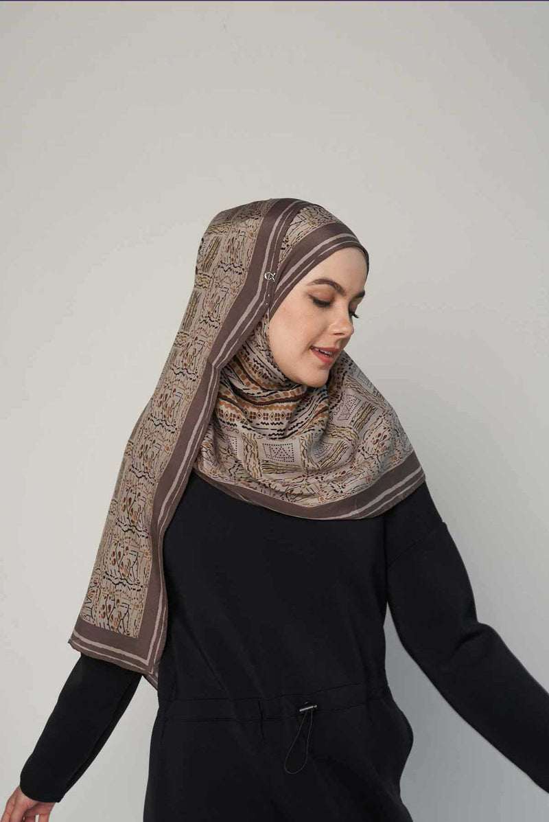 graphic fantasy scarf CREPEDECHINE