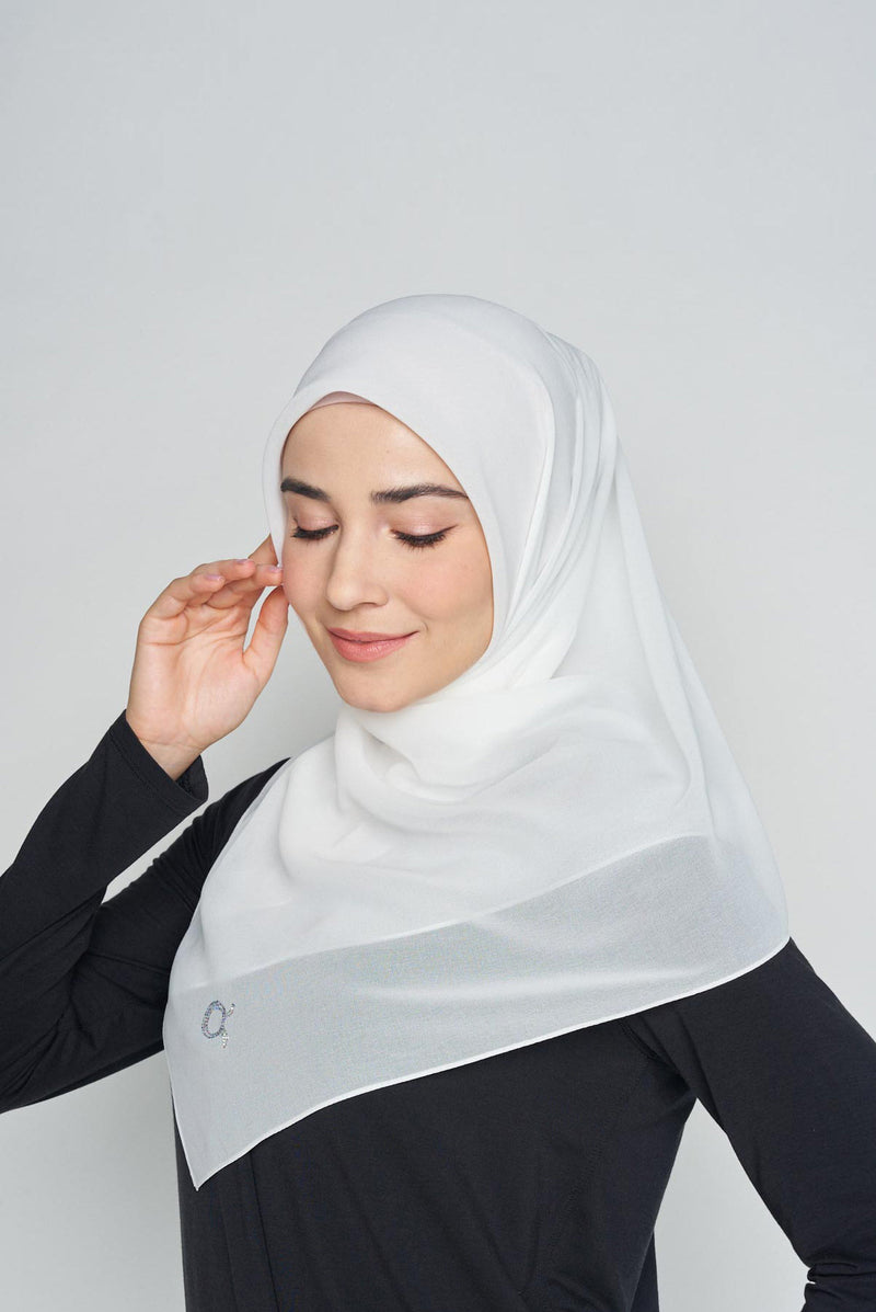 stretch-it square Large GEORGETTE Italian stitch hem