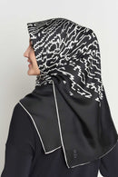 text -- shimmering thumbprint sophisticated black