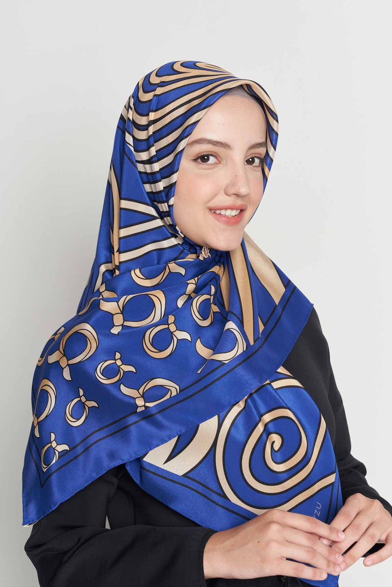 text -- arabesque royal blue