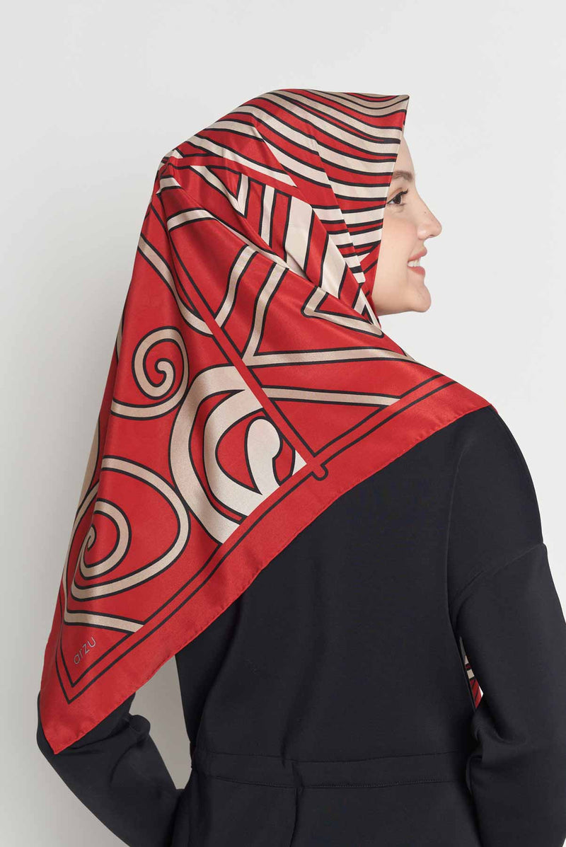 text -- arabesque reigning red