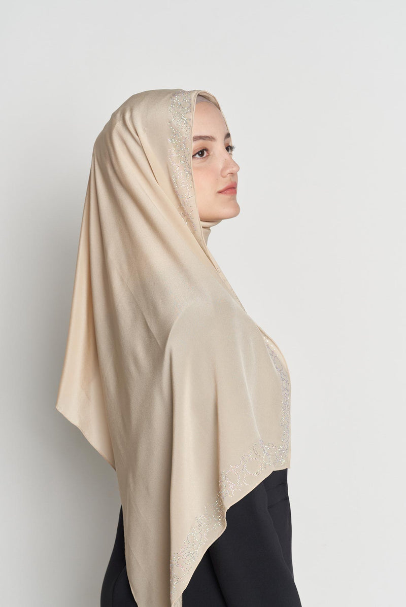text -- blings beige