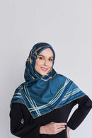 beauty that never fades square TWILL SILK Medium