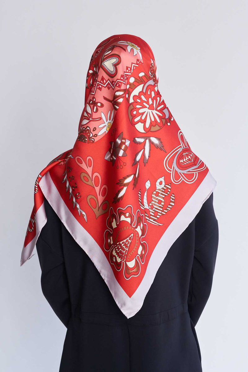 text -- arzu knot red