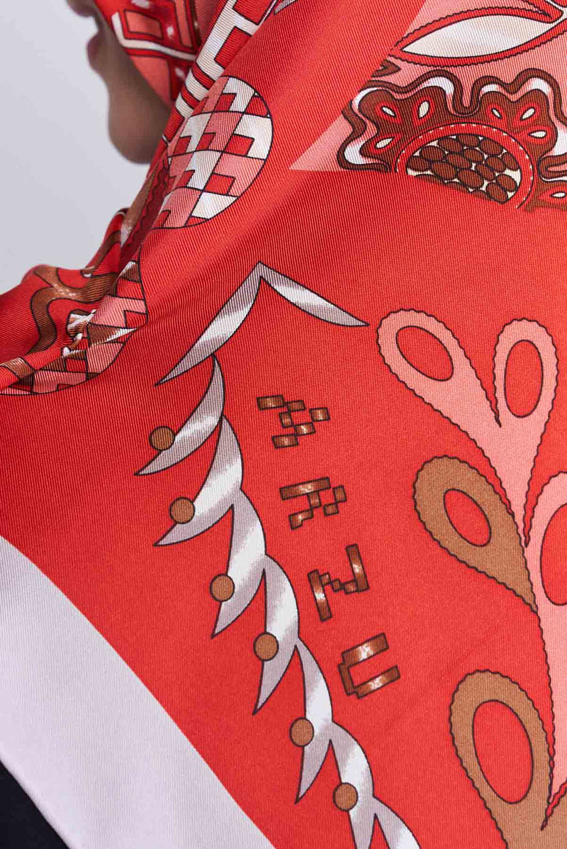 text -- arzu knot red