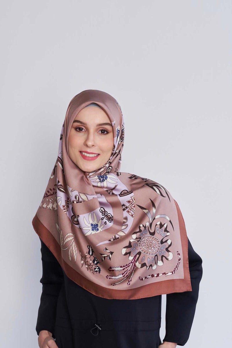 arzu lover's knot square TWILL SILK Large