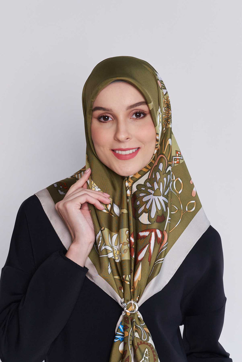 text -- arzu knot olive