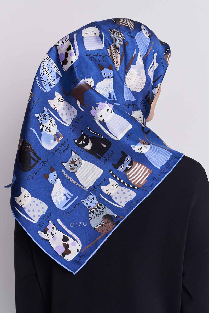 text -- cats royal blue