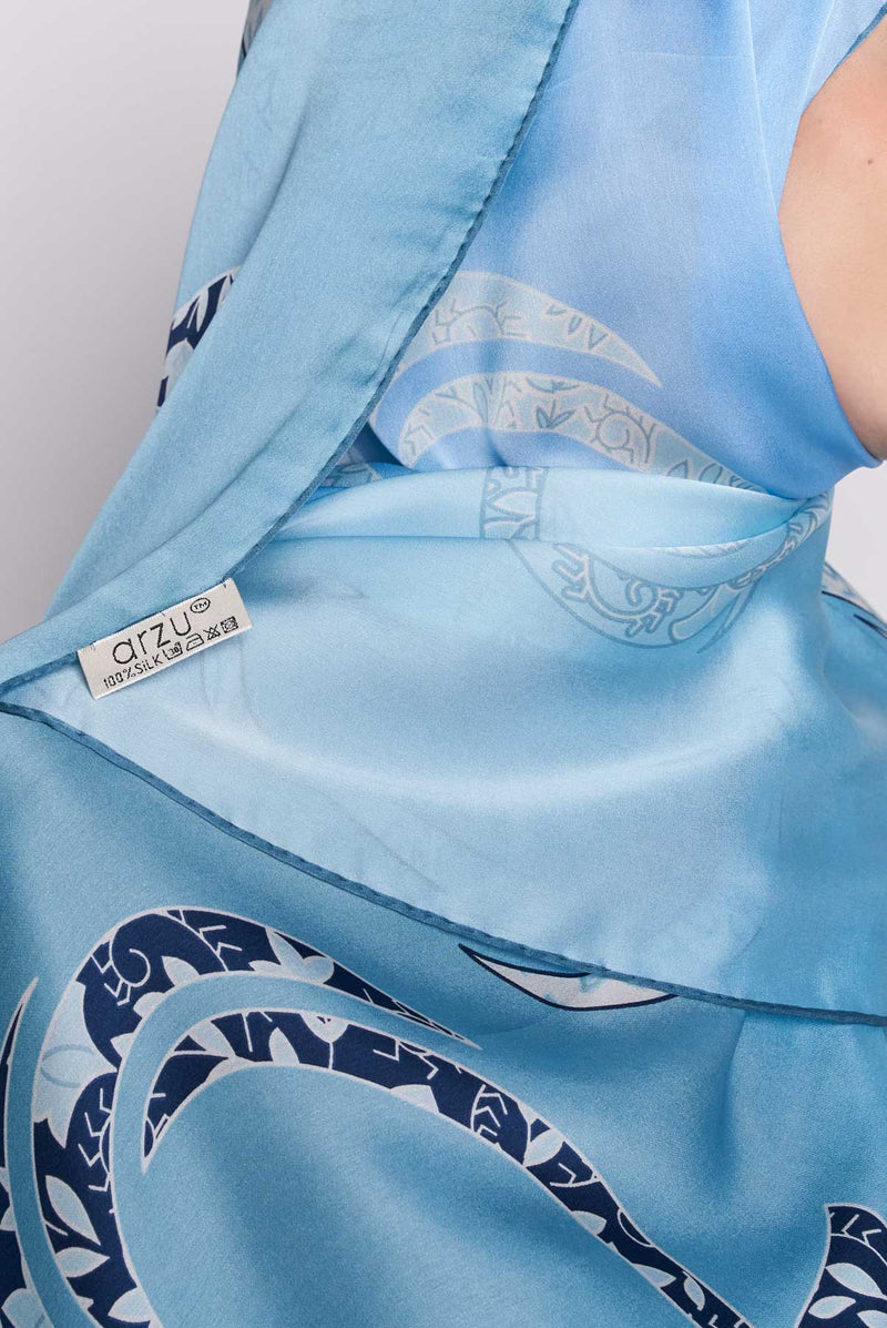 text -- arzu knot turkish blue