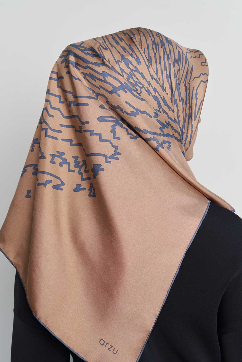 text -- shimmering thumbprint arabian desert