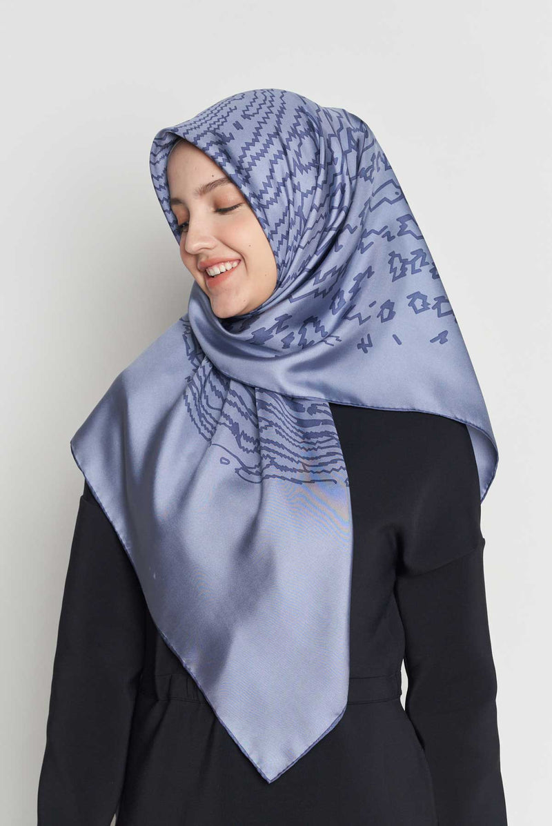 text -- shimmering thumbprint stonewash blue