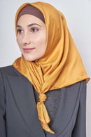 text -- shimmering mustard deep mustard piping