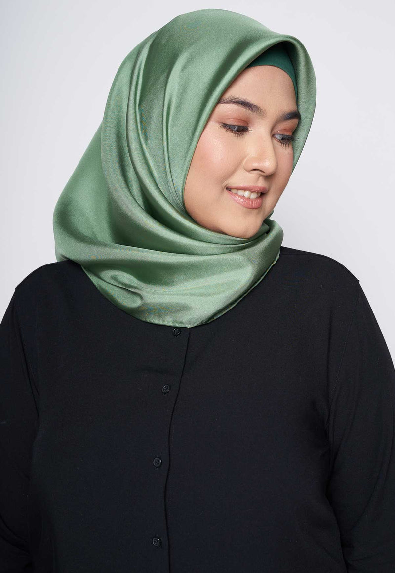 text -- shimmering olive