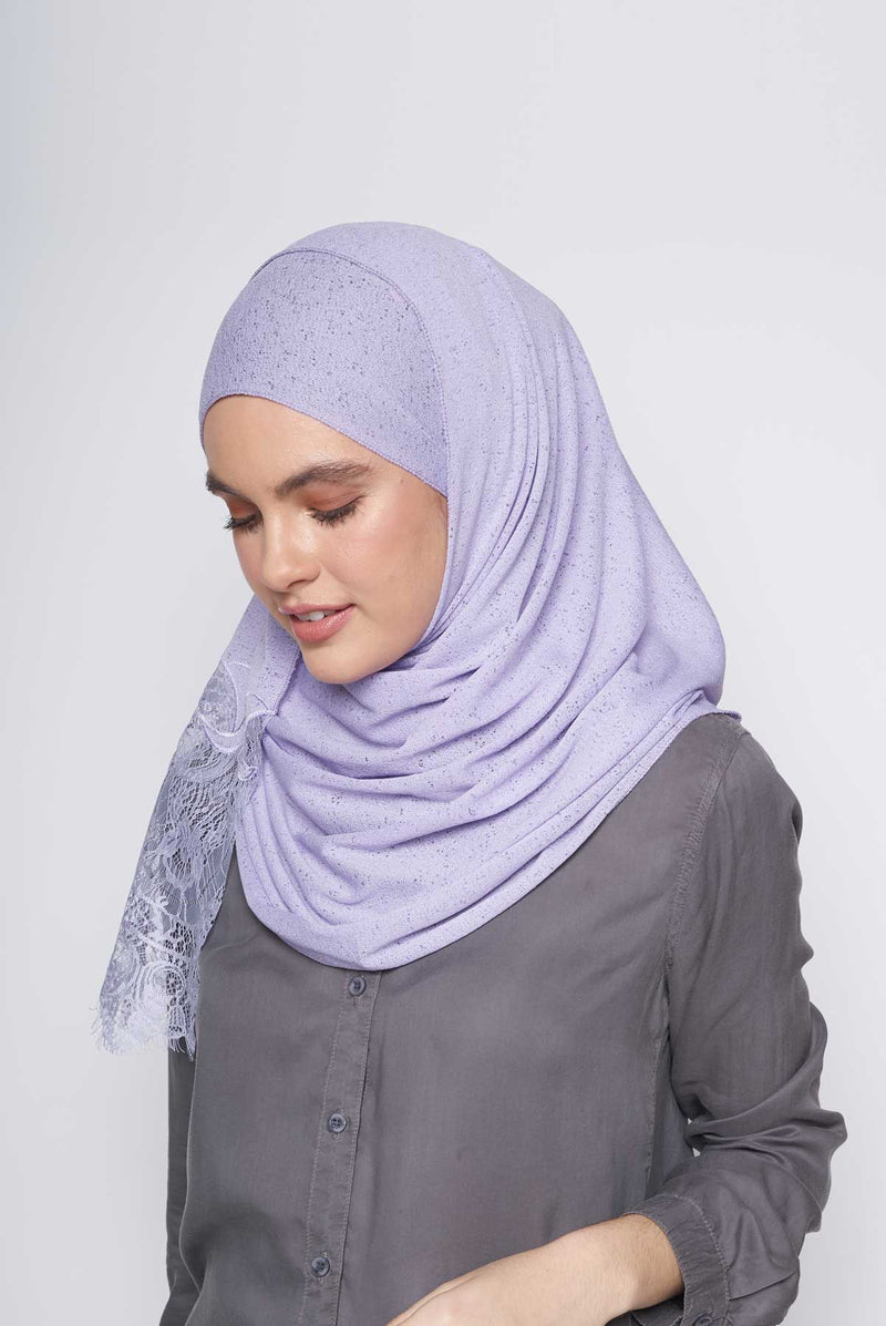 with-lace Ironfree™ scarf in TECHNICAL