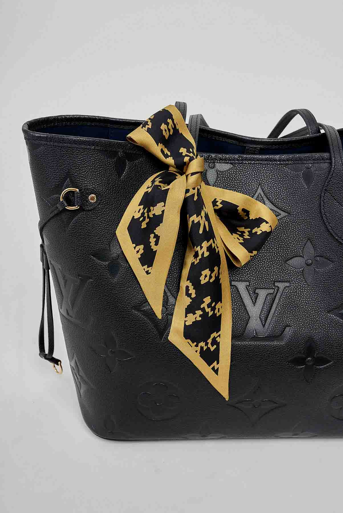 text -- gold black twilly