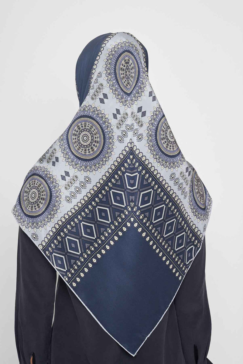 text -- ottoman midnight grey