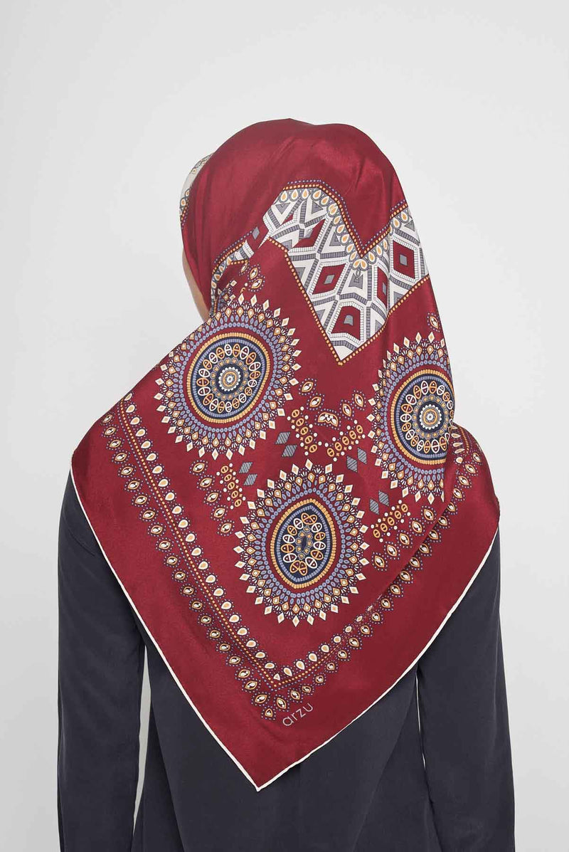 text -- ottoman reigning red
