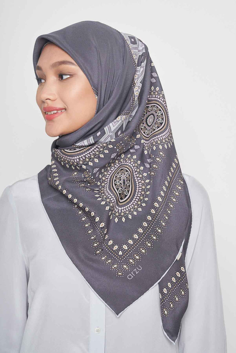 text -- ottoman caviar grey