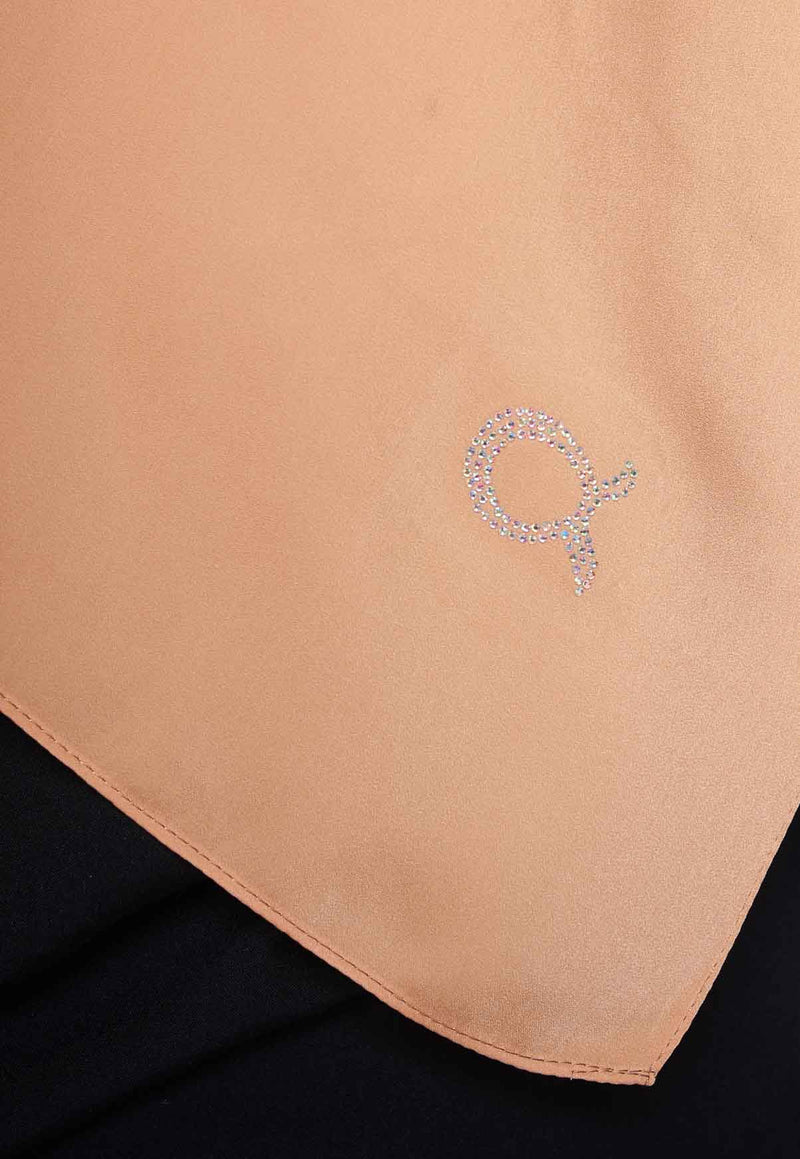 text -- plaintastic charming peach