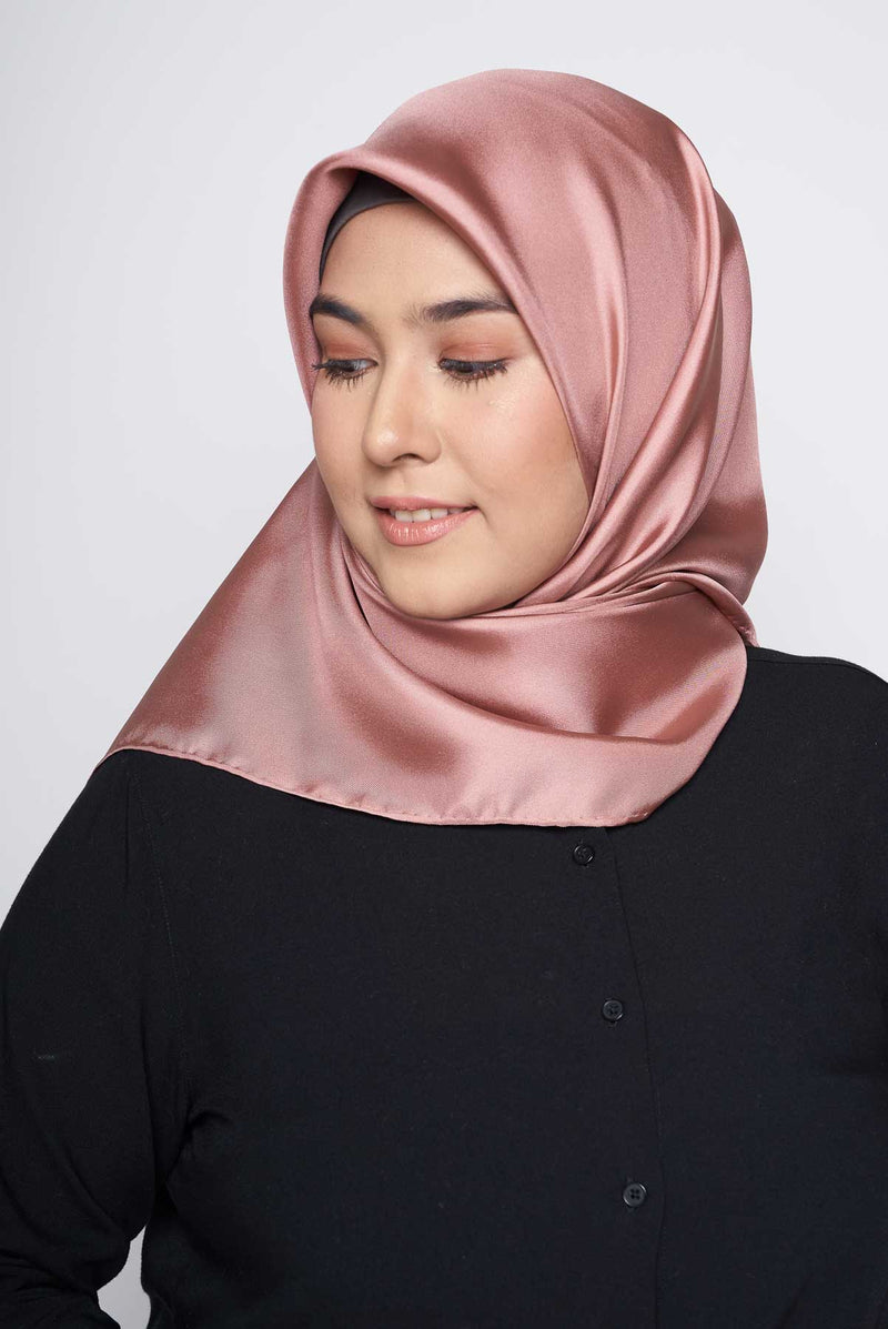 text -- shimmering nude rose