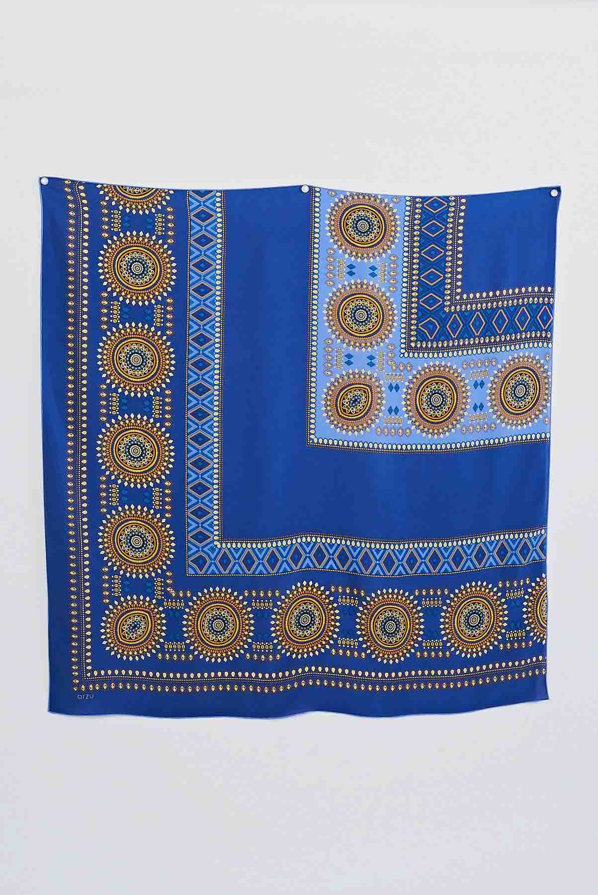 text -- ottoman royal blue