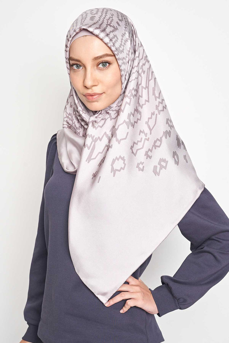 text -- shimmering thumbprint lilac