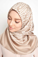 text -- shimmering thumbprint taupe