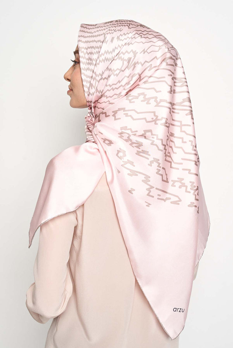 text -- shimmering thumbprint baby pink