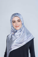 beauty that never fades square TWILL SILK Medium