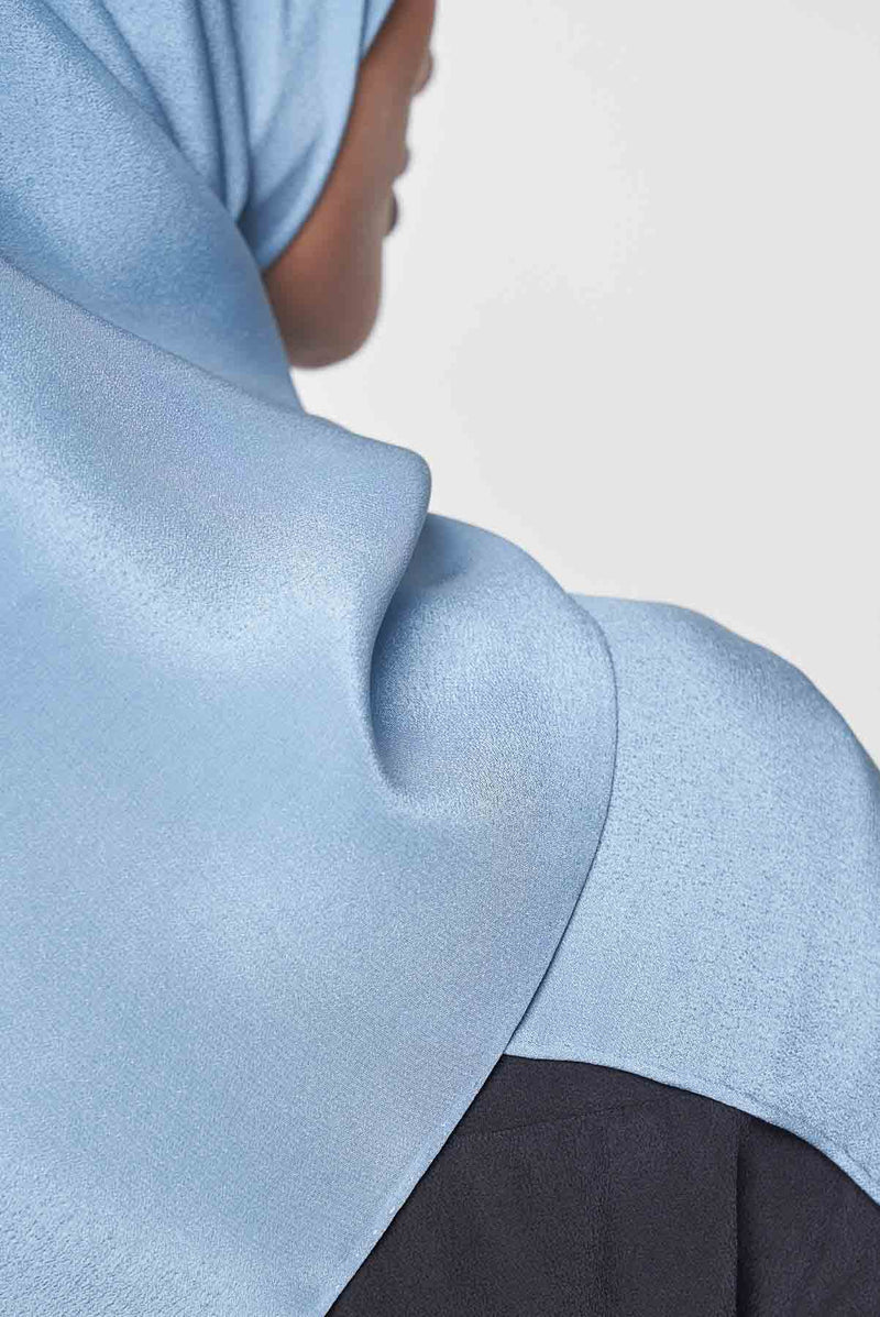 text -- lustre modern blue
