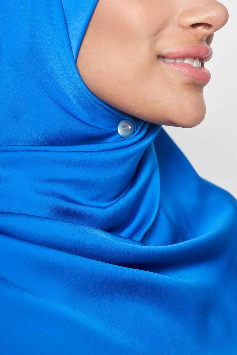 text -- magnificent blue