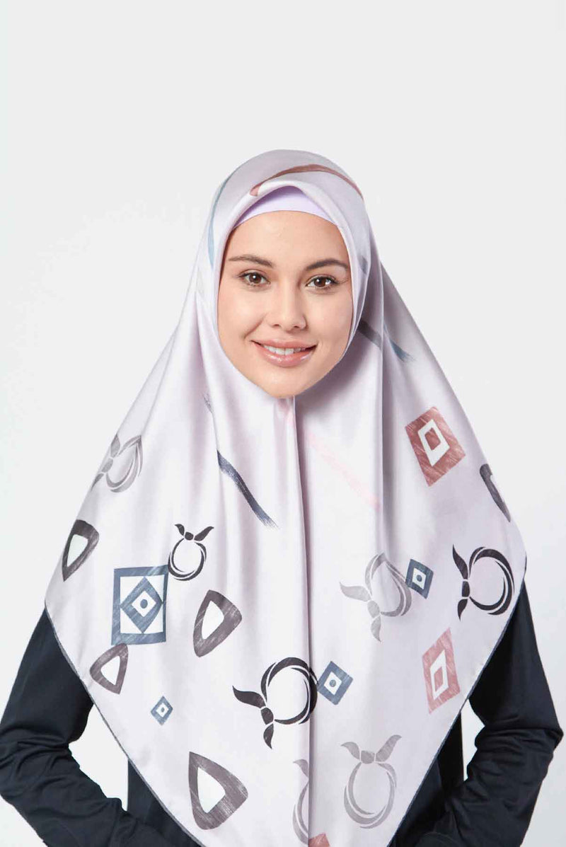 arzu charms square TWILL SILK Large 110cm