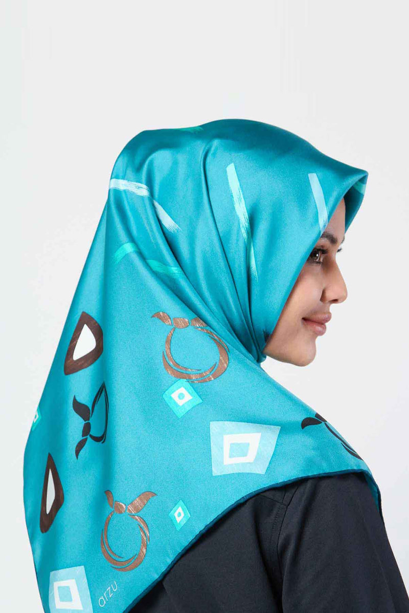 arzu charms square TWILL SILK Large 110cm