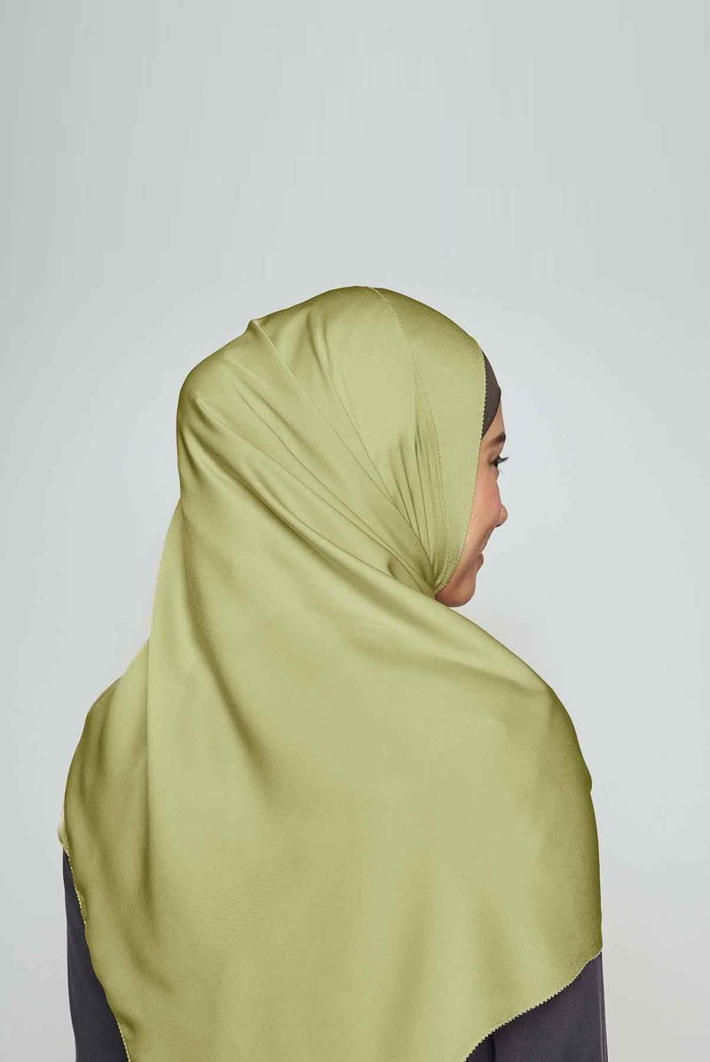 plaintastic mute satin scarf No-Silk Silk™ tooth stitch hem