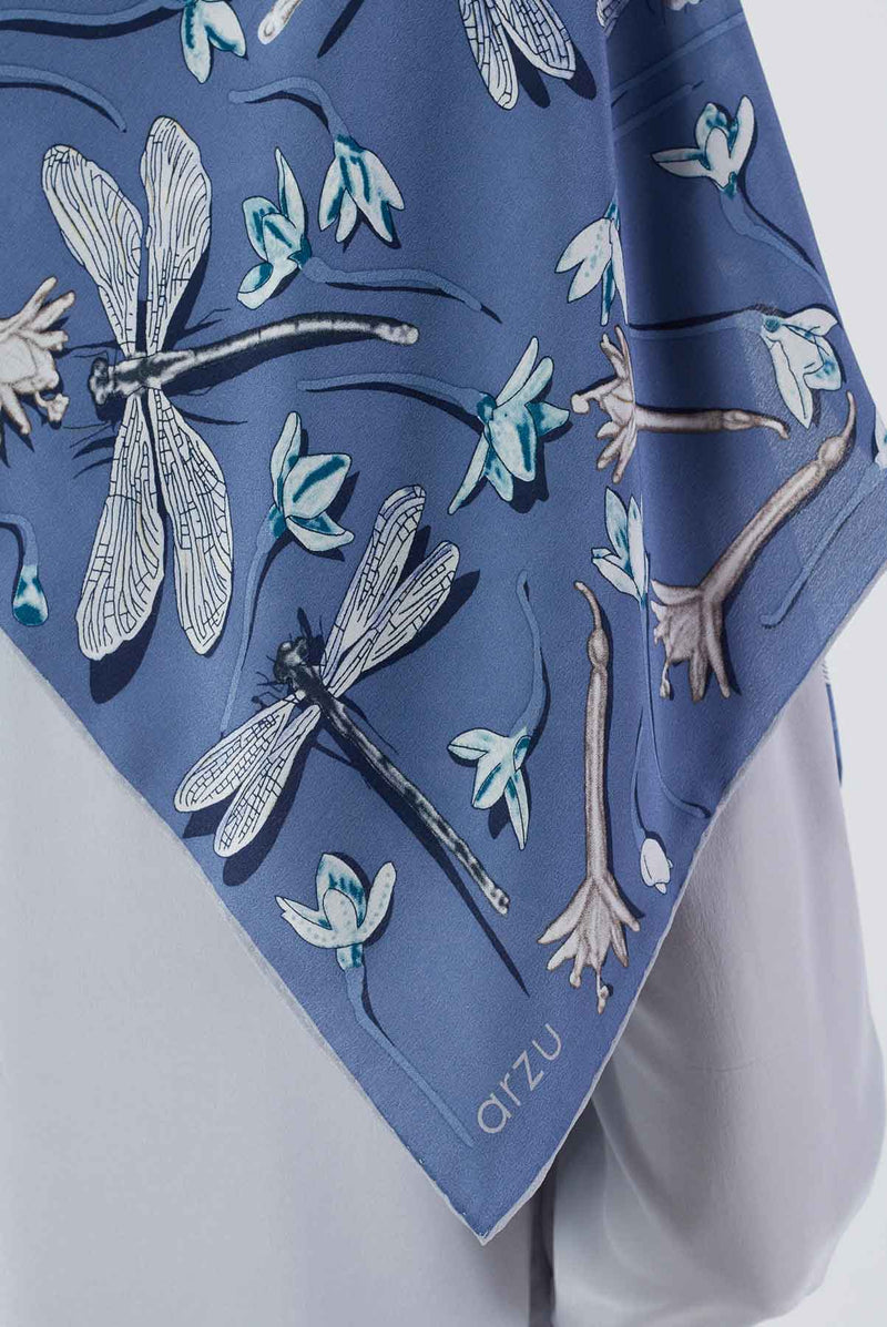 text -- dragonfly stone blue