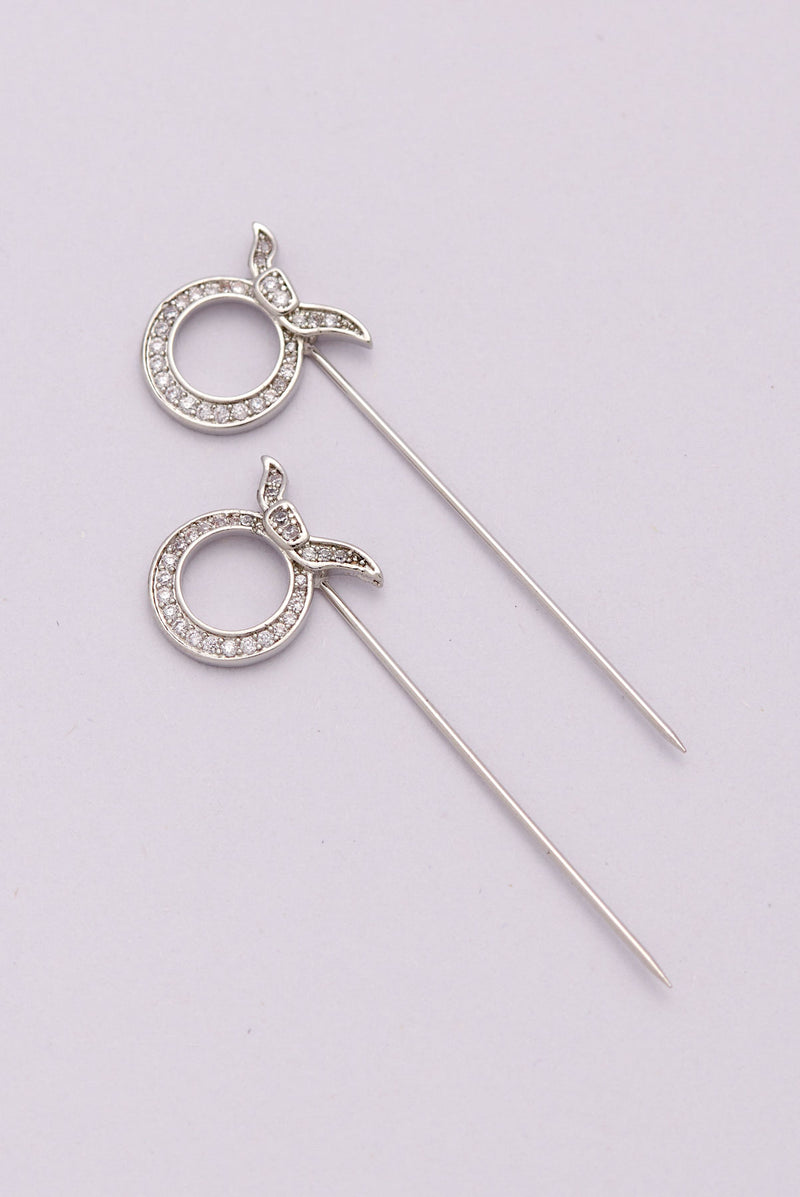 text -- silver pin