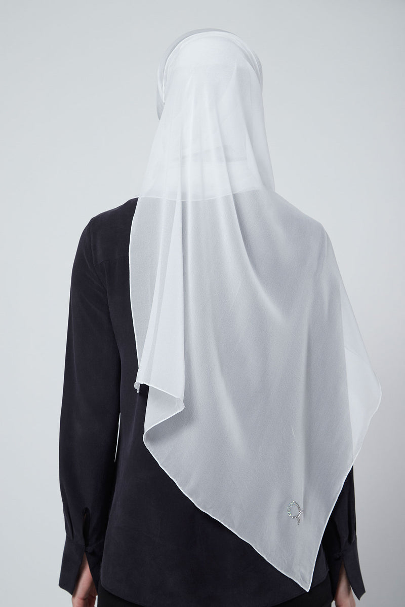 text -- crepe silk pure white