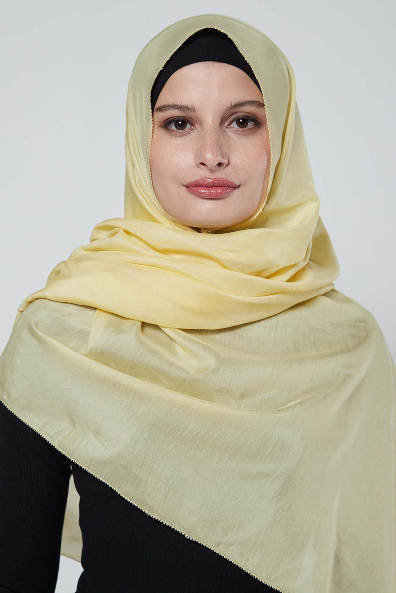 text -- lustrous yellow