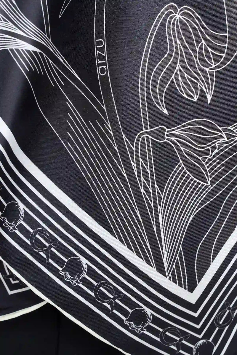 text -- elegant garden black