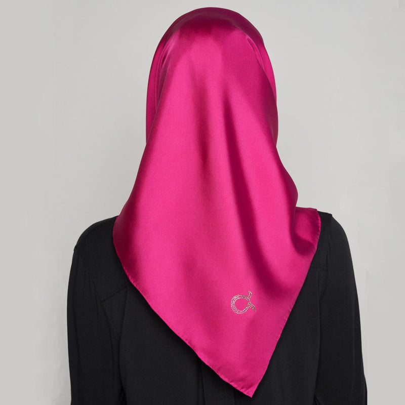arzu feels like a dream square TWILL SILK Medium with natural silk Shimmer