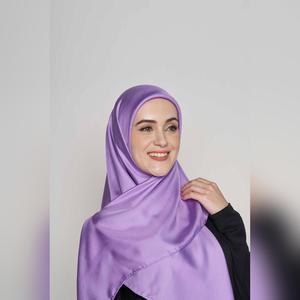 arzu feels like a dream square TWILL SILK Medium with natural silk Shimmer