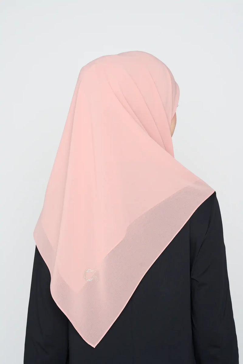 text -- georgette nude blush