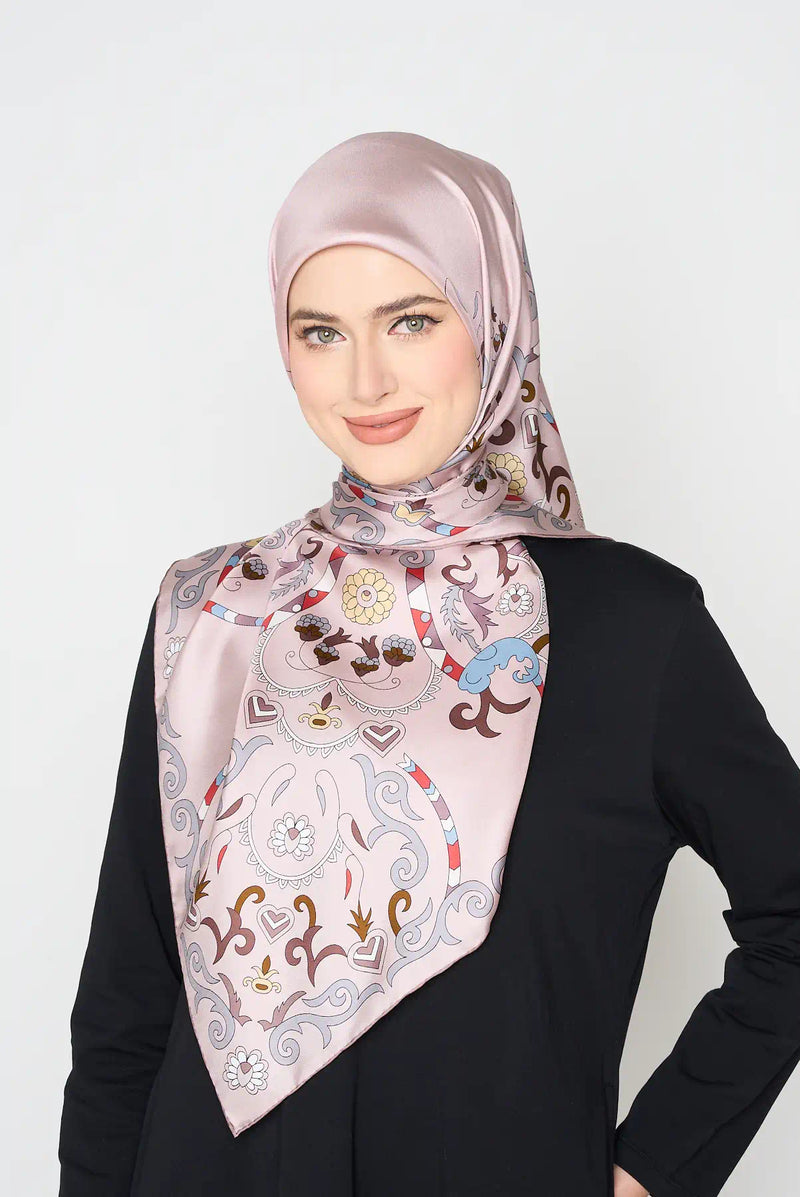 text -- paisley nude