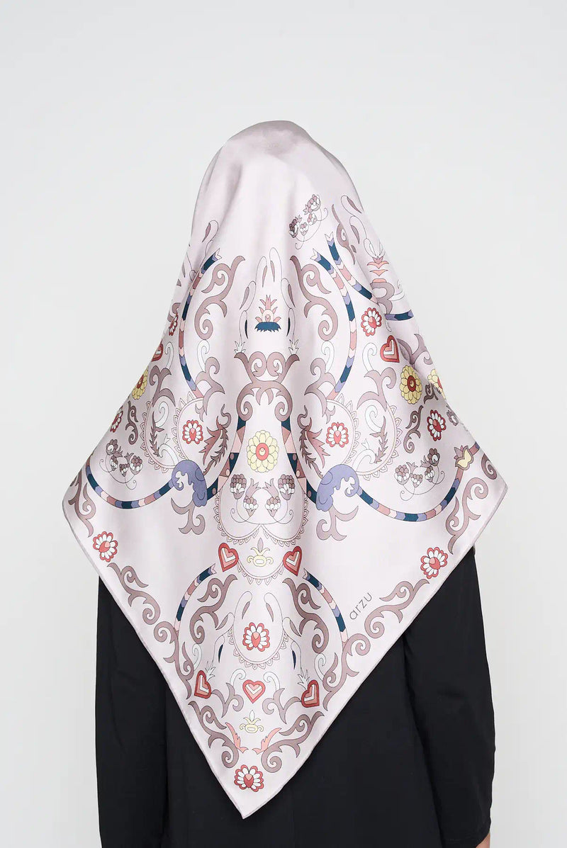 text -- paisley soft lilac