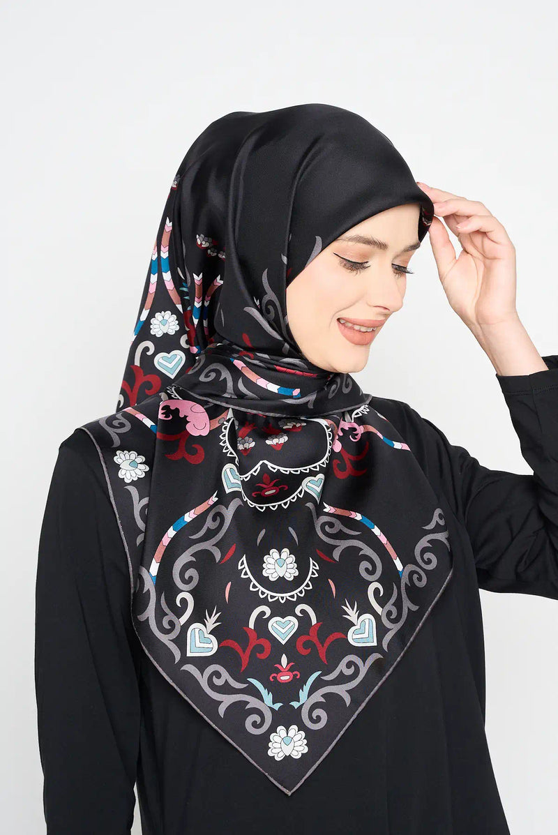 text -- paisley sophisticated black