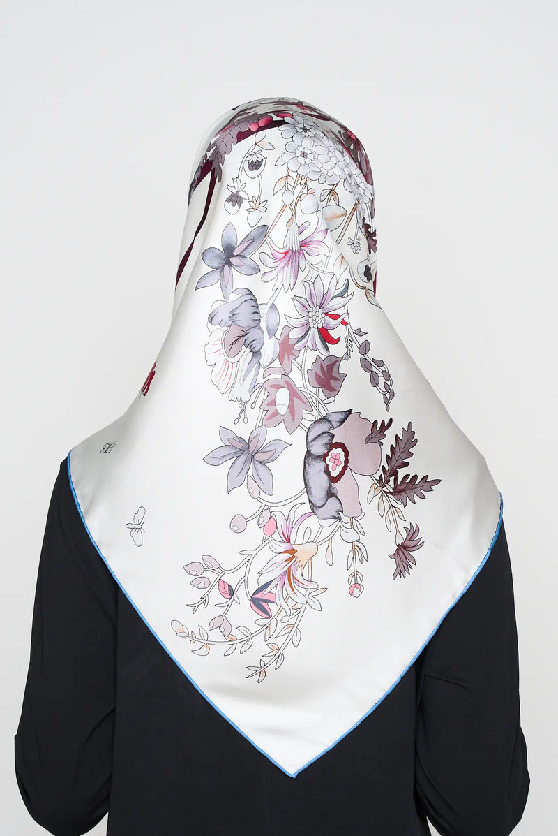 text -- reversible white plum and classic blue