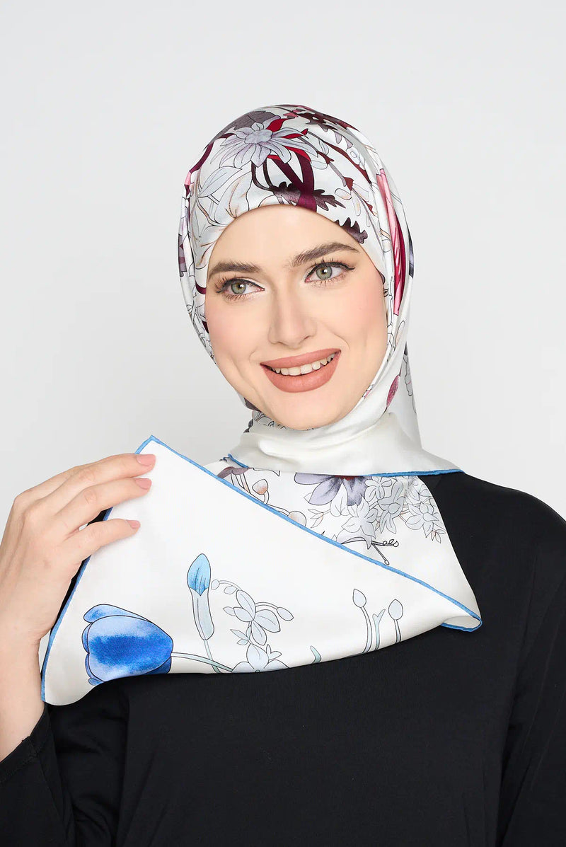 text -- reversible white plum and classic blue