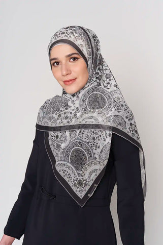 text -- blossom black