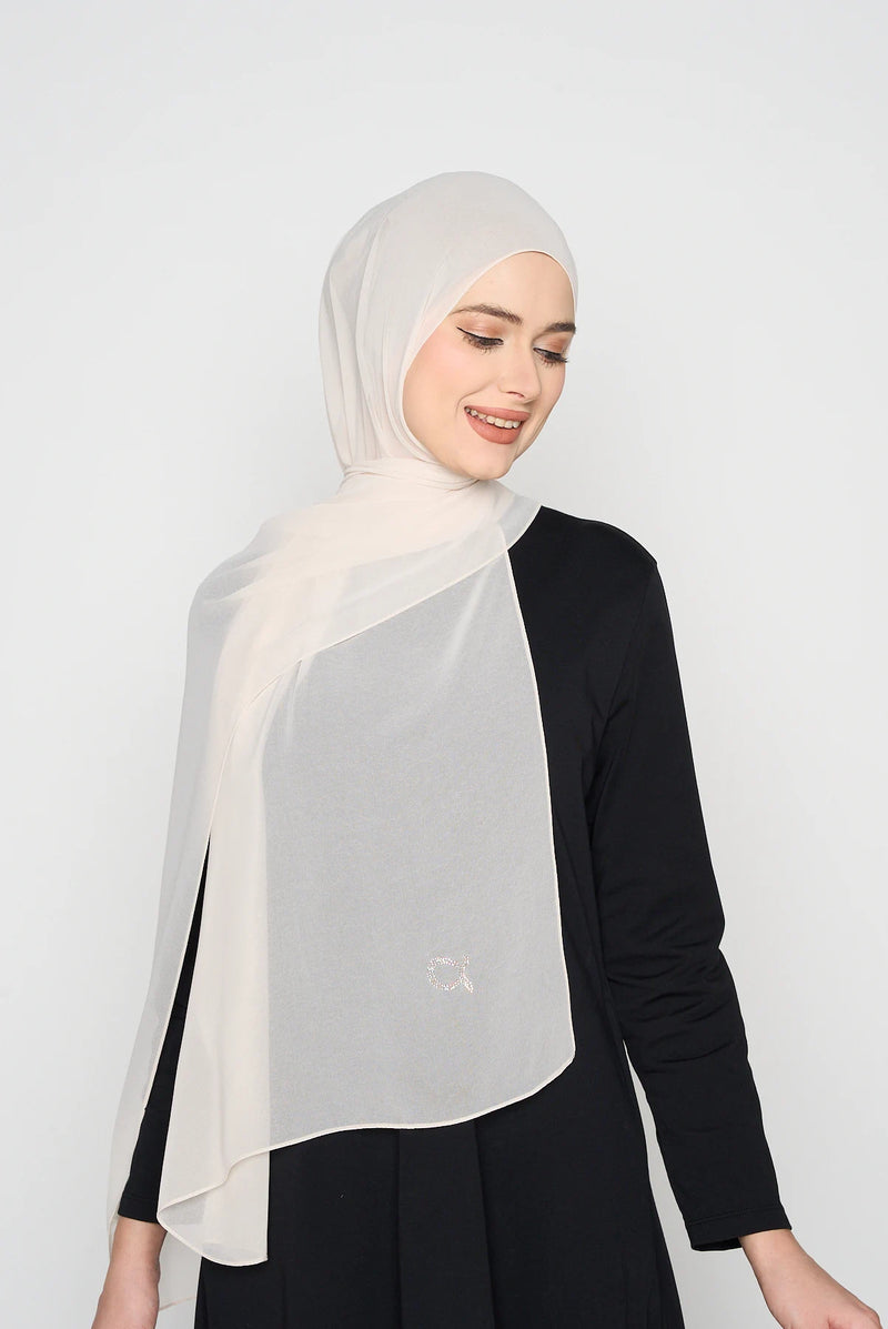 text -- georgette sandshell