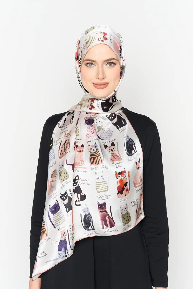 text -- cats nude white